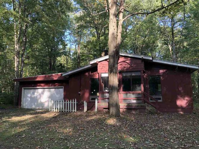 2213 FOX RUN Rock Creek, OH 44084