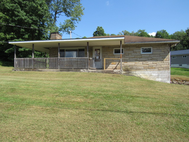 371 Lower Newtown R Johnstown, PA 15904