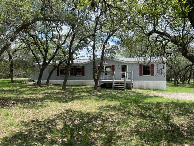 103 Vista Rdg Bandera, TX 78003