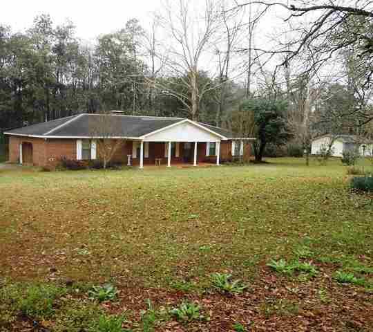 557 Honeysuckle Road Samson, AL 36477