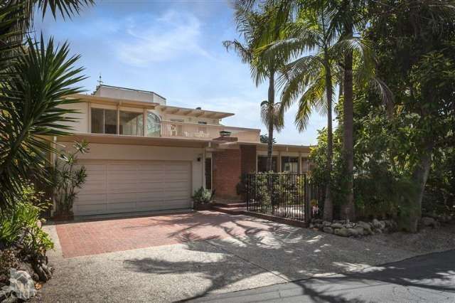 8133 PUESTA DEL SOL Carpinteria, CA 93013