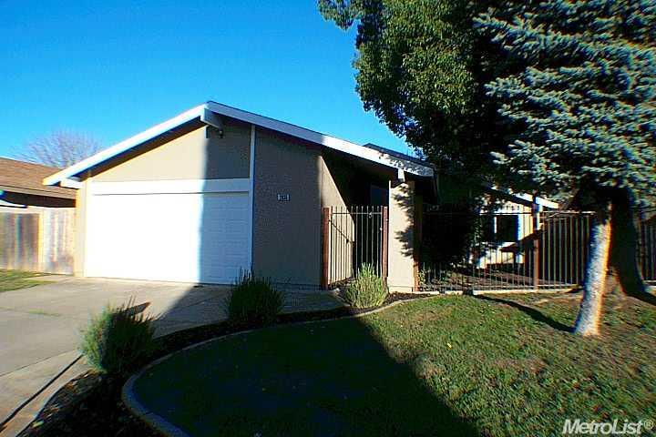 2635 Topeka Way Sacramento, CA 95827