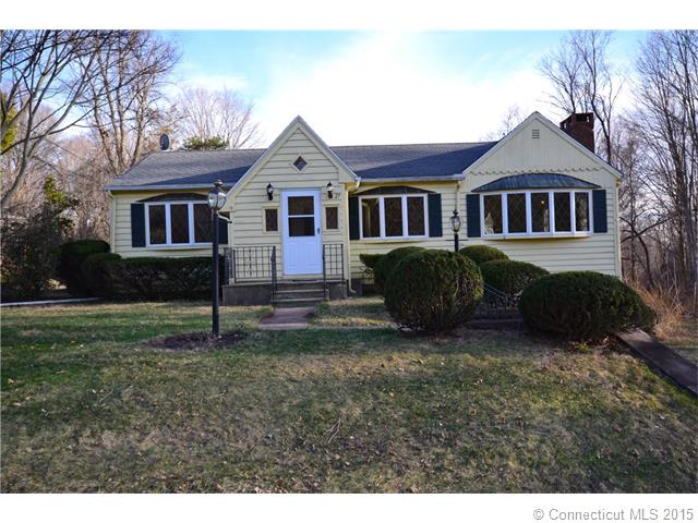 27 Woodland Dr Durham, CT 06422