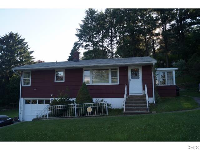 69 Skokorat Street Seymour, CT 06483