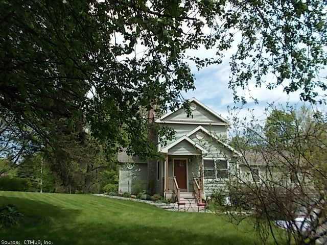 16 Straits Turnpike Ln Morris, CT 06763