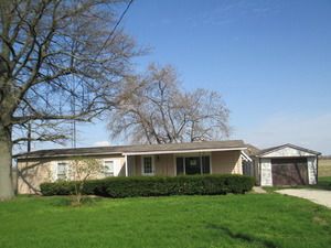 613 East 2nd Street Donovan, IL 60931