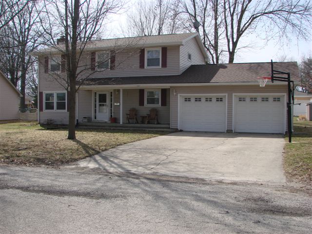 1007 S. Madison Sullivan, IL 61951