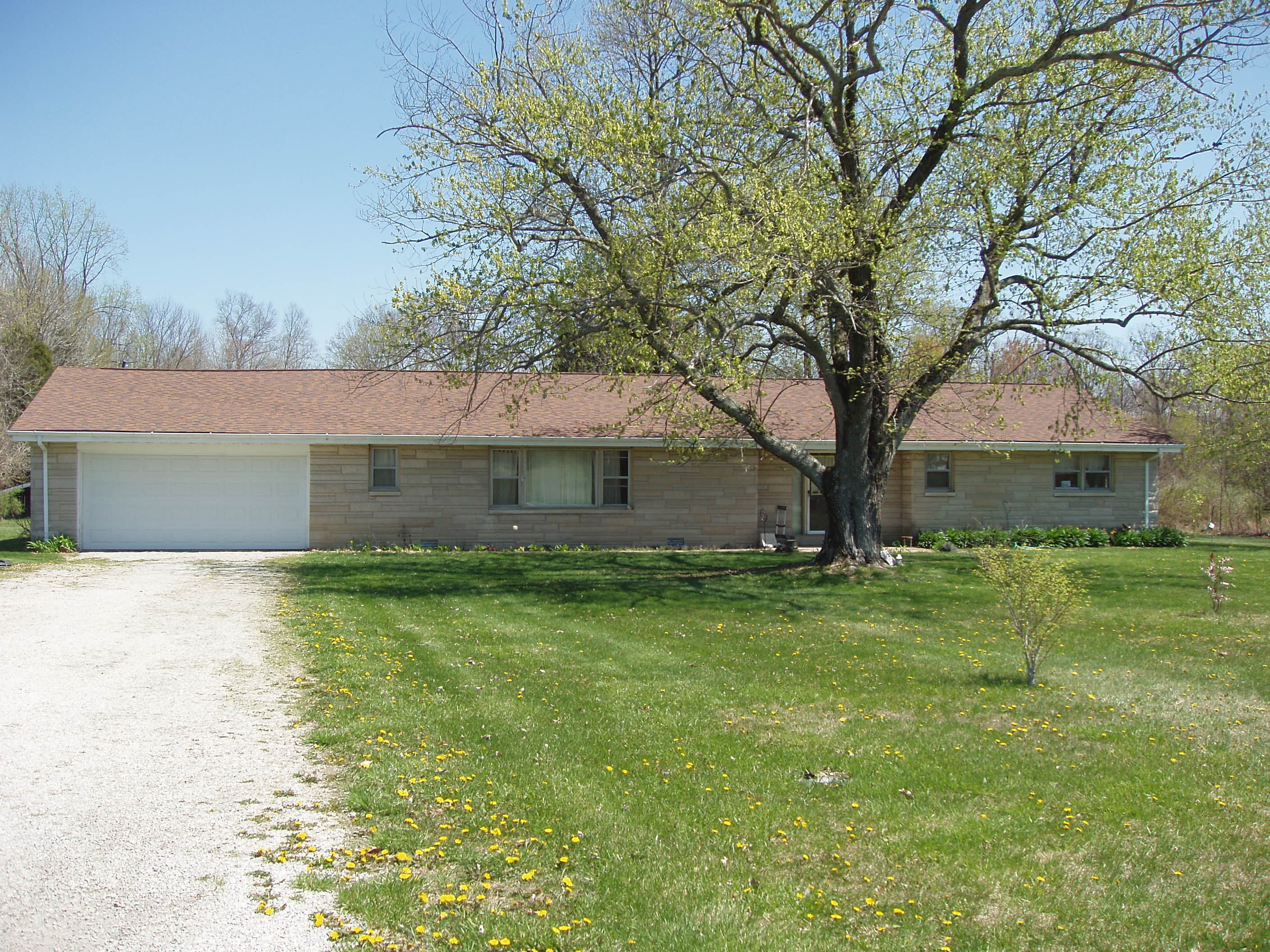 9210 S. County Road 200 W. Commiskey, IN 47227