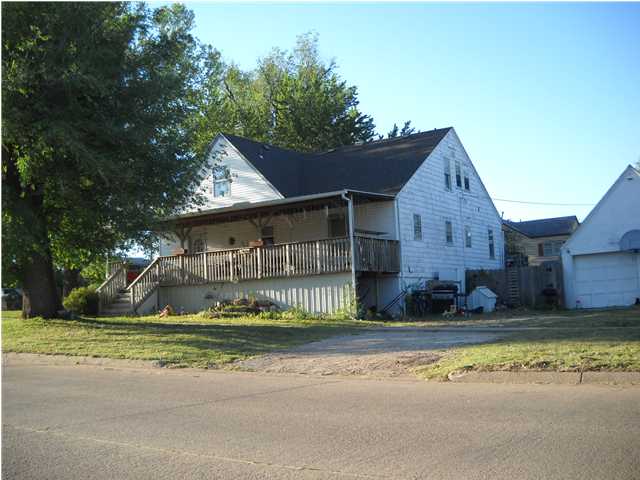 115 N Cherry Medicine Lodge, KS 67104