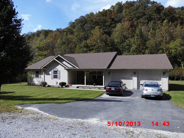 30 Montgomery Drive Banner, KY 41603