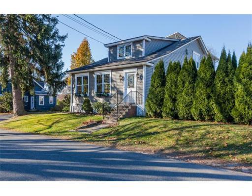 33 Lawn St South Hadley, MA 01075