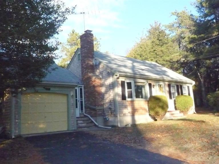 9 Partridge Ln Cataumet, MA 02534