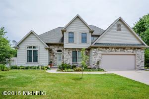 3989 Tudor Dr Saint Joseph, MI 49085