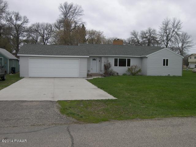 415 1 St Hunter, ND 58048