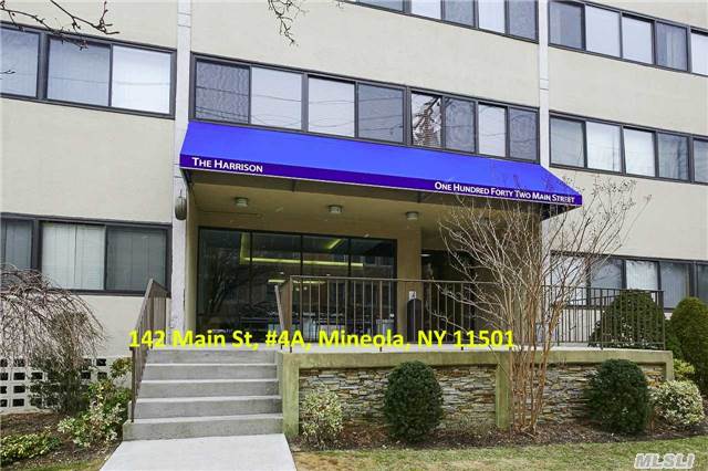 142 Main St #4A Mineola, NY 11501