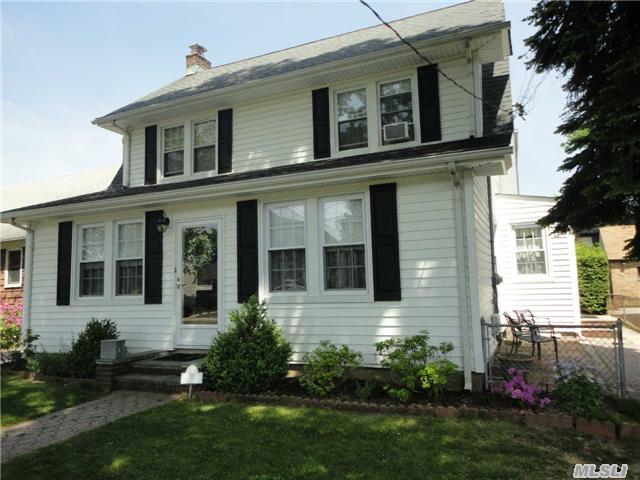 51 Funston Ave Albertson, NY 11507