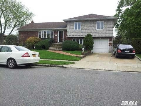 39 Genesee Hicksville, NY 11801