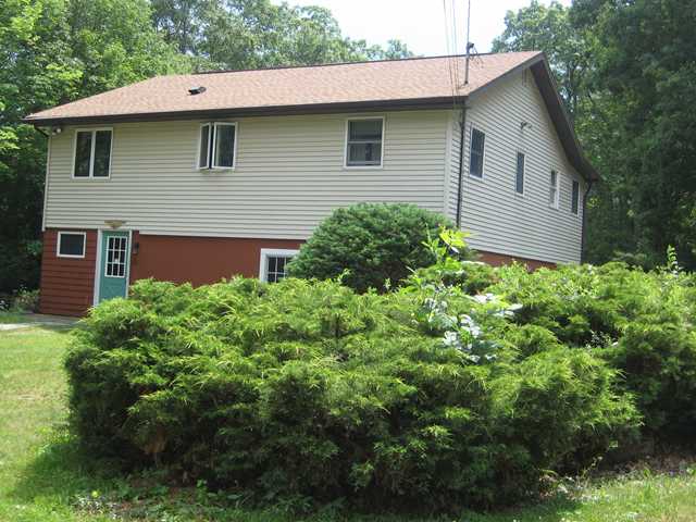 111 KENNEL Road Cuddebackville, NY 12729