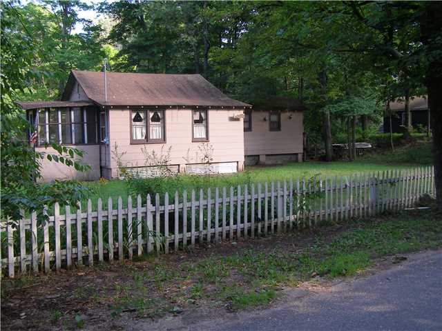 16 Third Street Cuddebackville, NY 12729