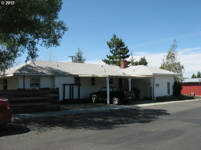 304 S WARD ST Condon, OR 97823