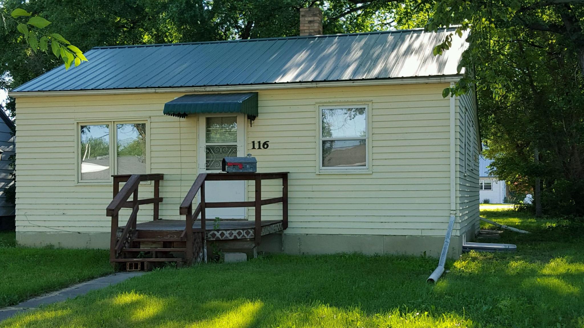 116 E 3rd Ave Miller, SD 57362