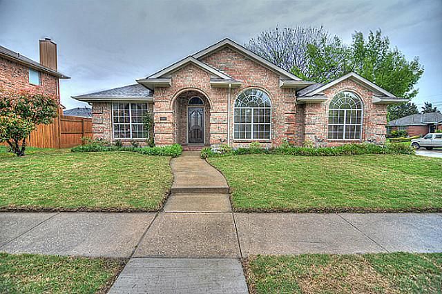 6802 Graham Drive Rowlett, TX 75089