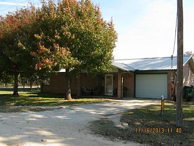 312 HALL Montague, TX 76230