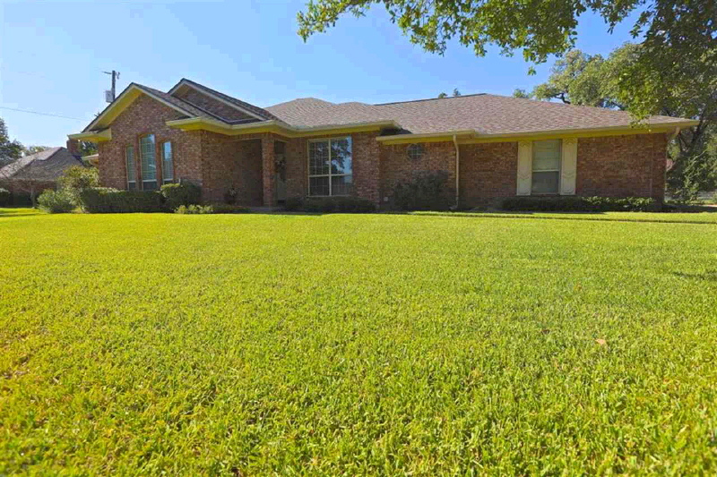 103 COBBLESTONE LN Crawford, TX 76638