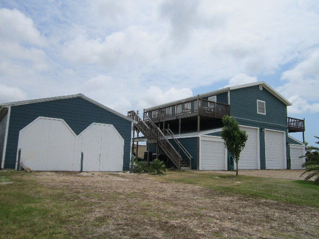 19 Dewberry Seadrift, TX 77983