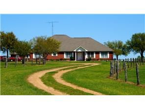 2107 Oakland RD Schulenburg, TX 78956