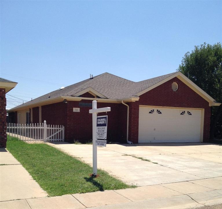 715 9th St Wolfforth, TX 79382