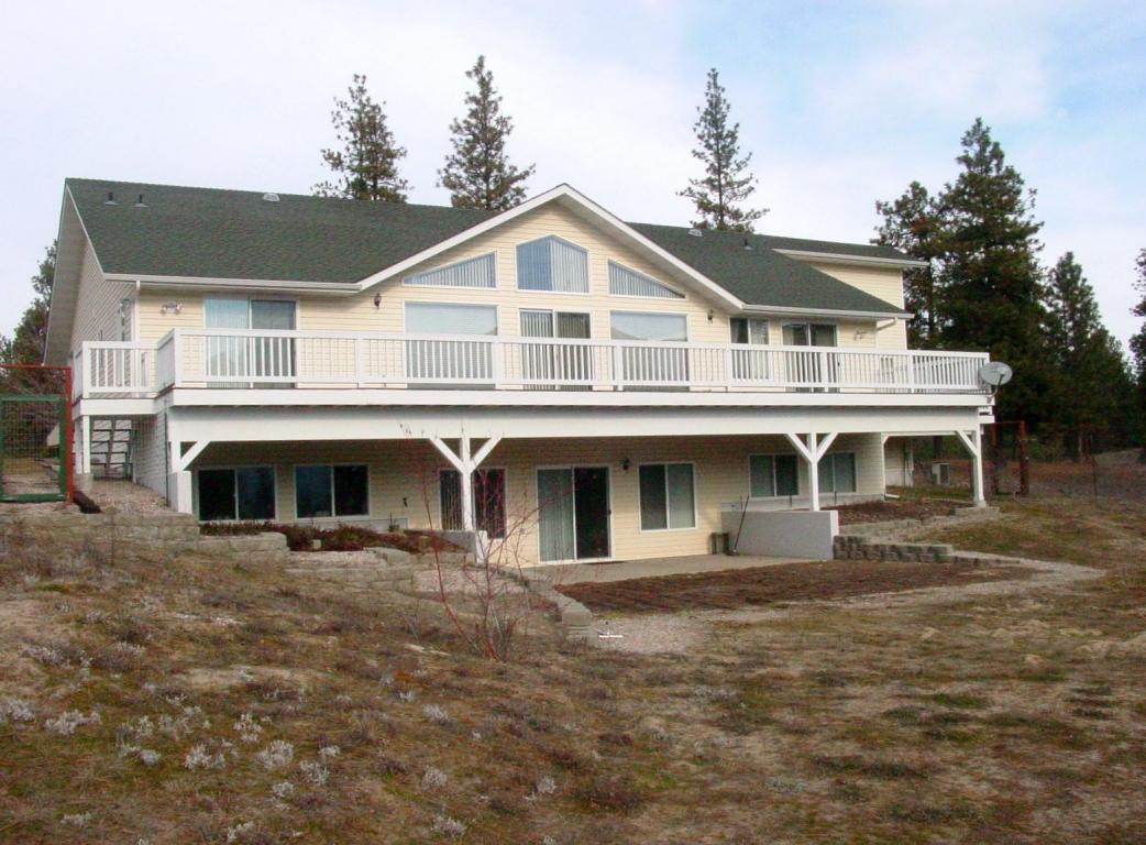 23 Roper Bay Rd Kettle Falls, WA 99141