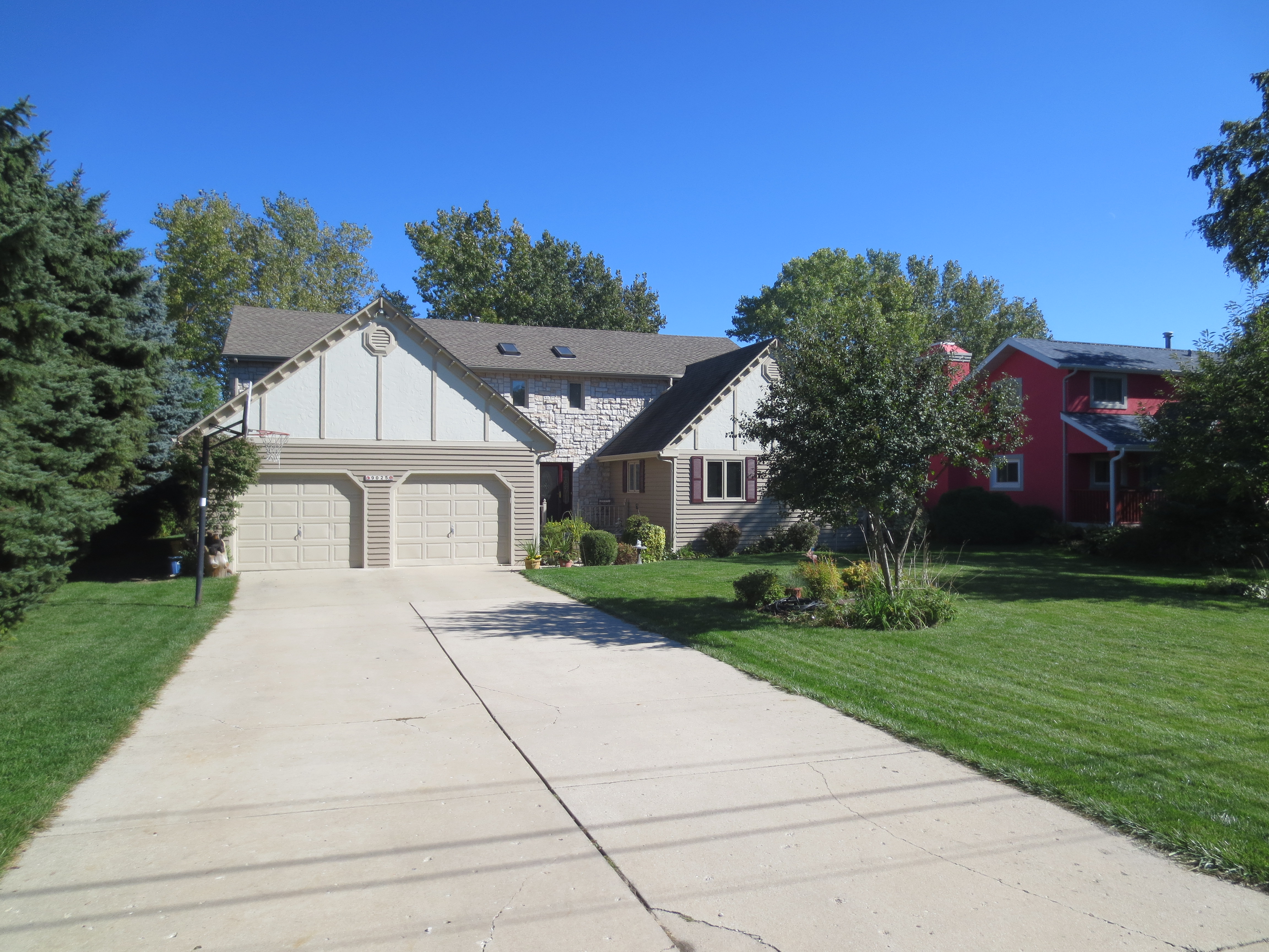 9025 Lakeshore Dr. Pleasant Prairie, WI 53158