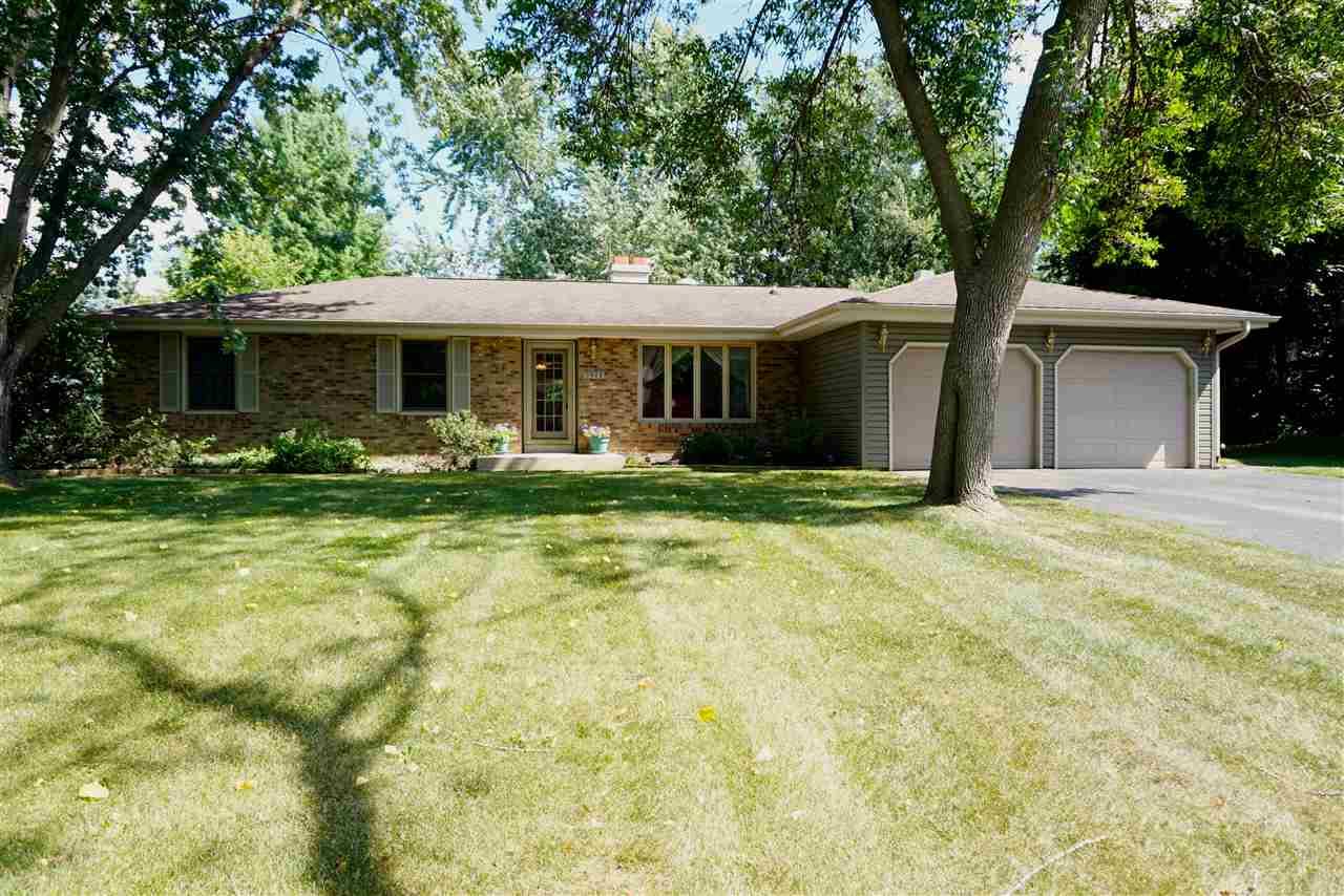 2823 Mackintosh Dr Janesville, WI 53548