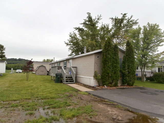 111 Pine St Richland Center, WI 53581