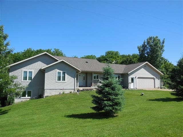 59712 N Buck Creek Rd Ferryville, WI 54628