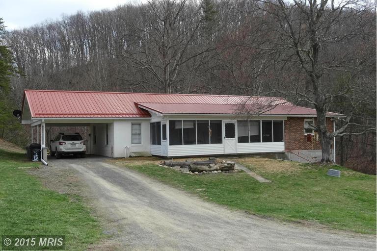 187 Cannon Lane Springfield, WV 26763